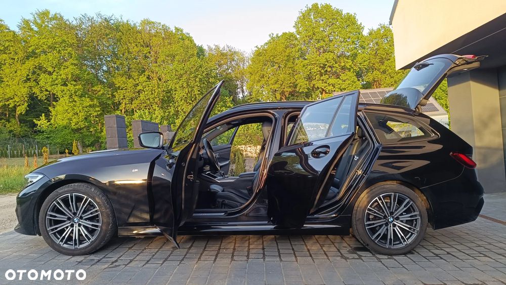 BMW Seria 3 318i M Sport - 5