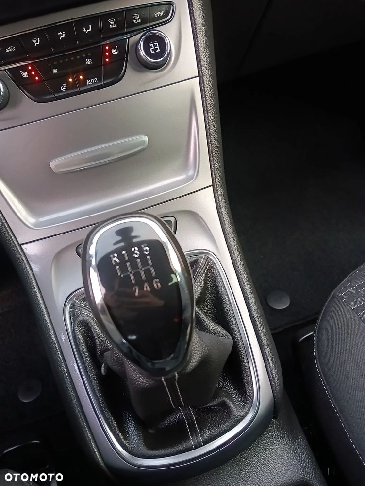 Opel Astra 1.4 Turbo Start/Stop Edition - 28