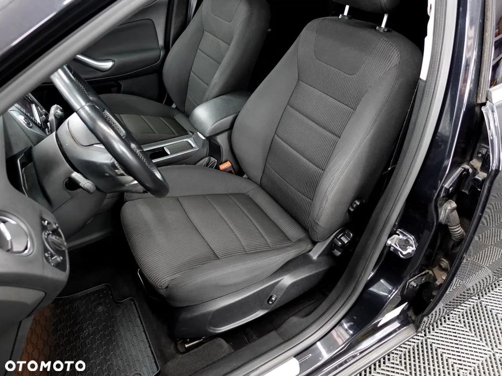 Ford Mondeo 2.0 TDCi Titanium - 11