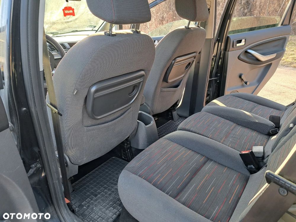 Ford Focus C-Max - 16