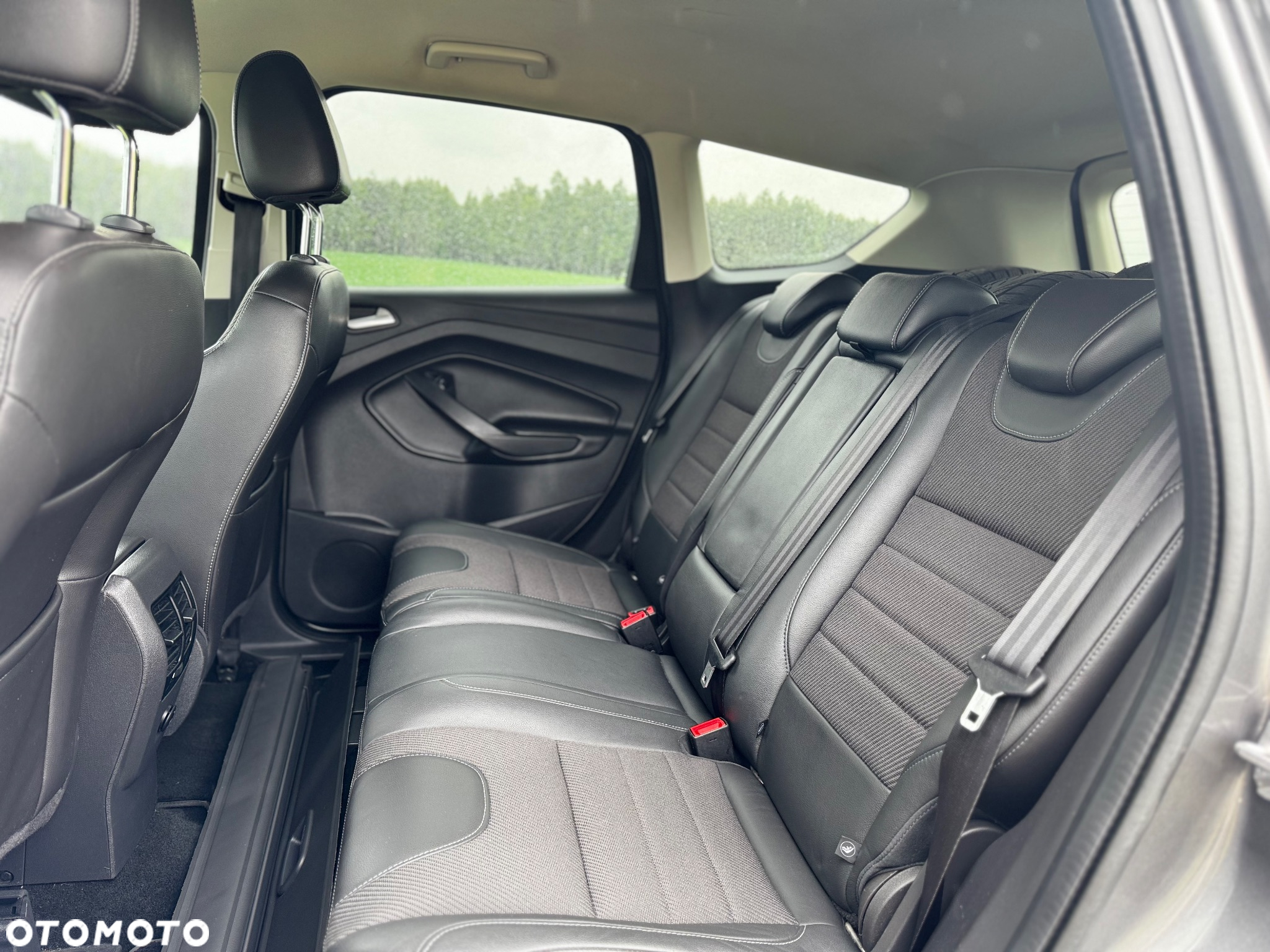 Ford Kuga 2.0 TDCi 4x4 Titanium - 17