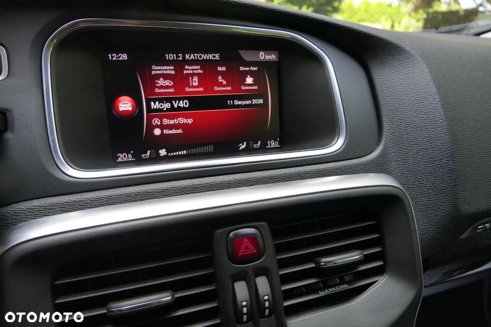 Volvo V40 Cross Country D3 Geartronic Momentum - 25