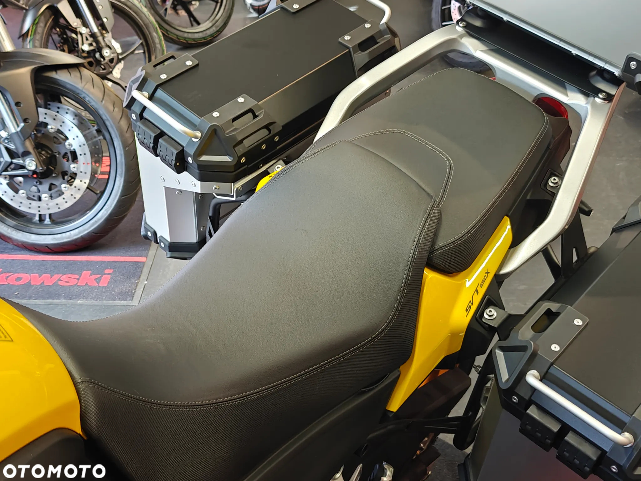 QJMOTOR SVT 650X - 7