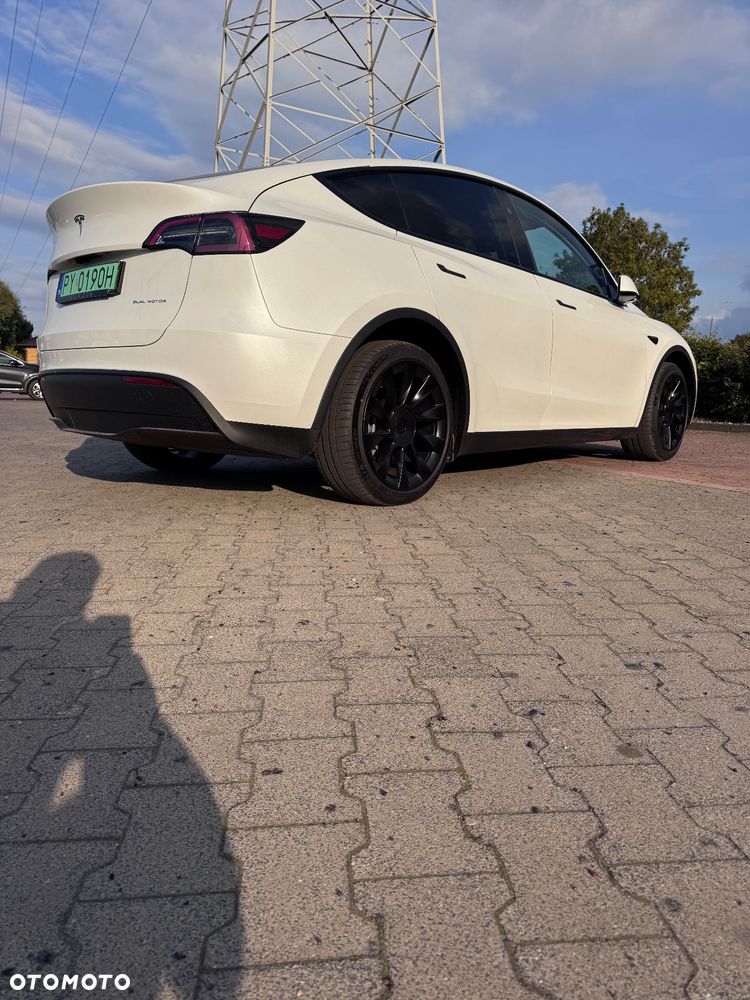 Tesla Y Model Long Range Dual Motor AWD - 23
