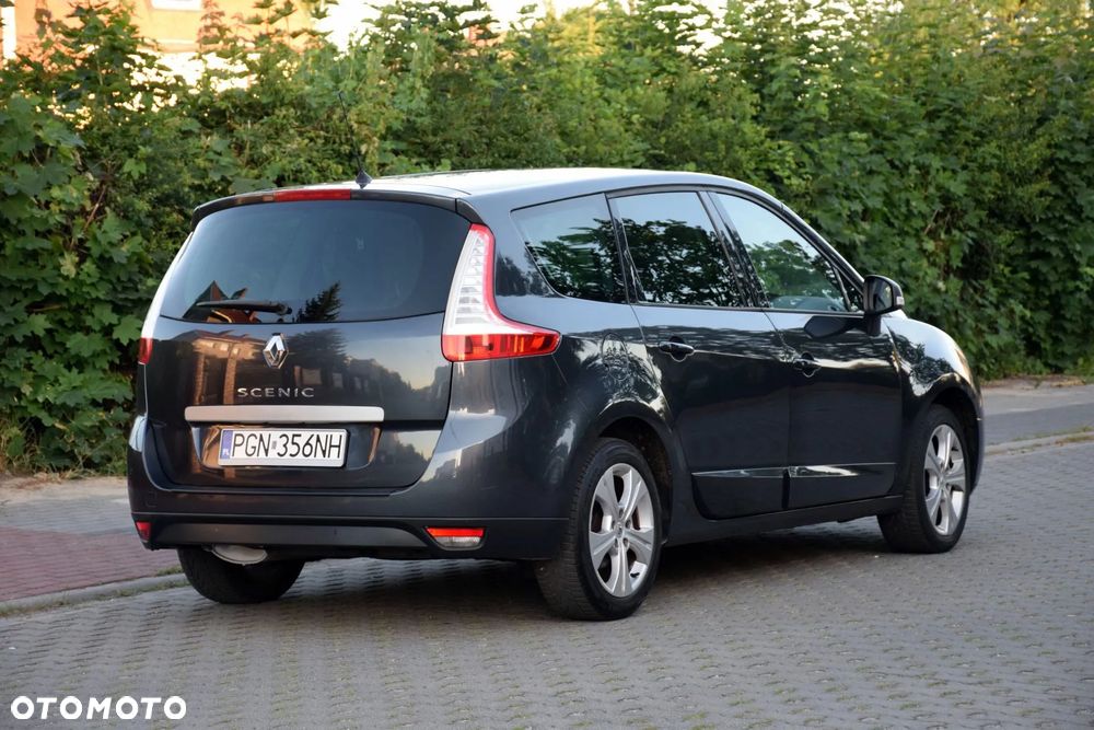 Renault Grand Scenic Gr 1.6 16V Luxe Privilege - 9
