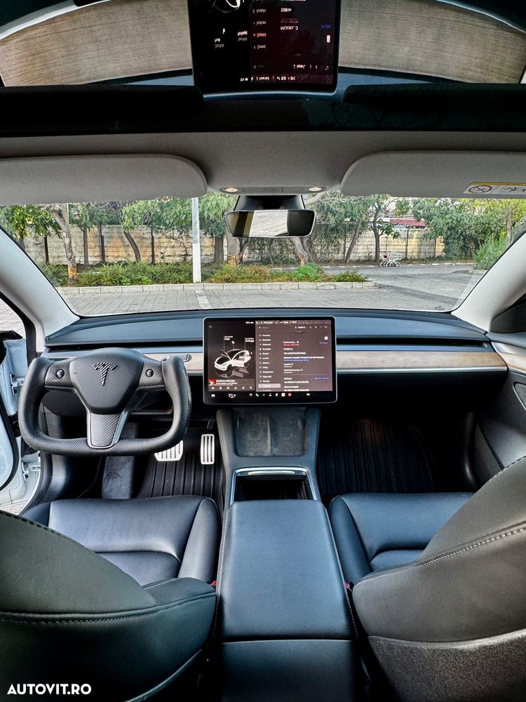Tesla Model 3 Performance - 11