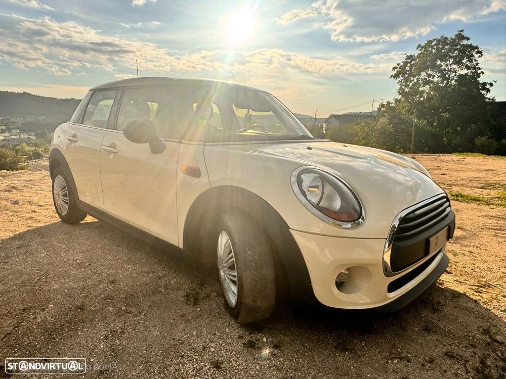 MINI 5 Portas Cooper D - 2