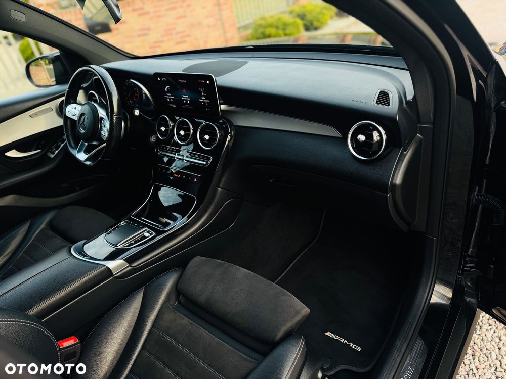 Mercedes-Benz GLC 300 d 4Matic 9G-TRONIC AMG Line Plus - 9