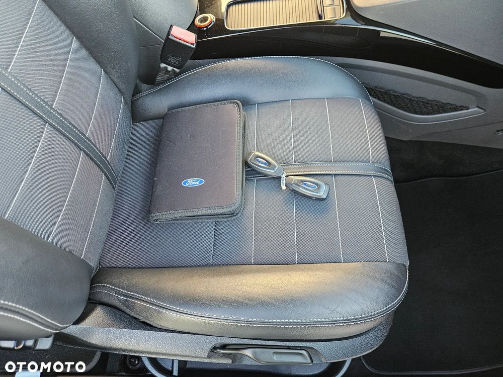 Ford Kuga 2.0 TDCi 4WD Titanium - 20