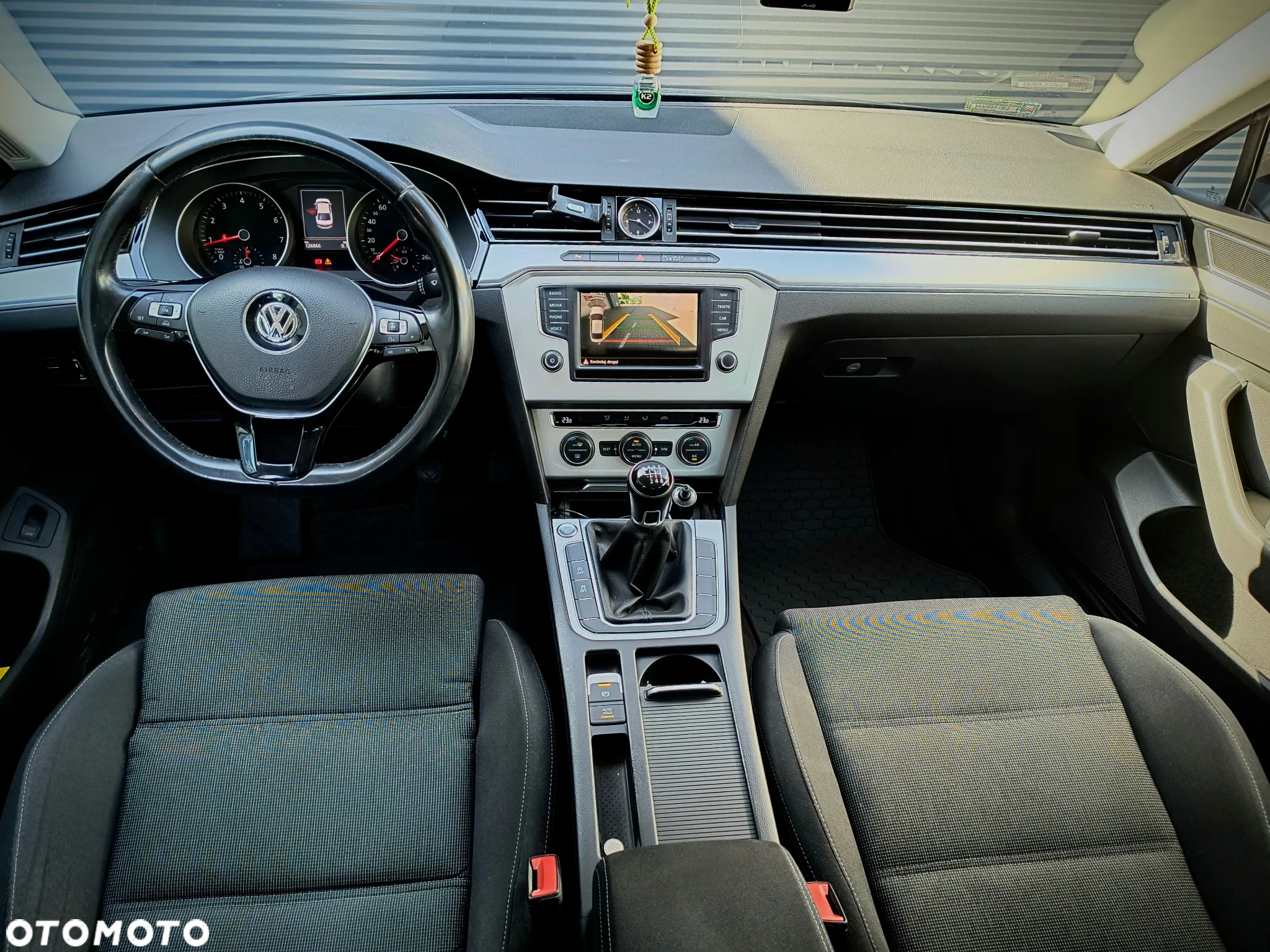 Volkswagen Passat 1.8 TSI BMT Comfortline - 9