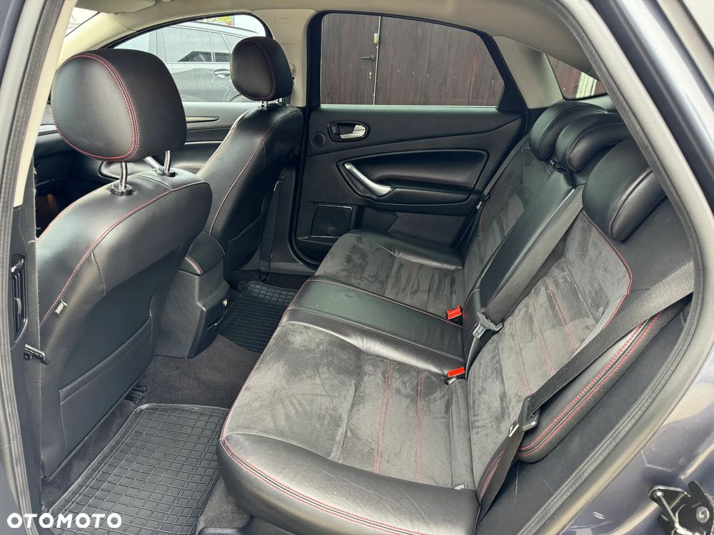 Ford Mondeo 2.0 TDCi Titanium S - 24