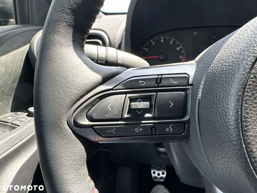 Toyota Yaris - 24