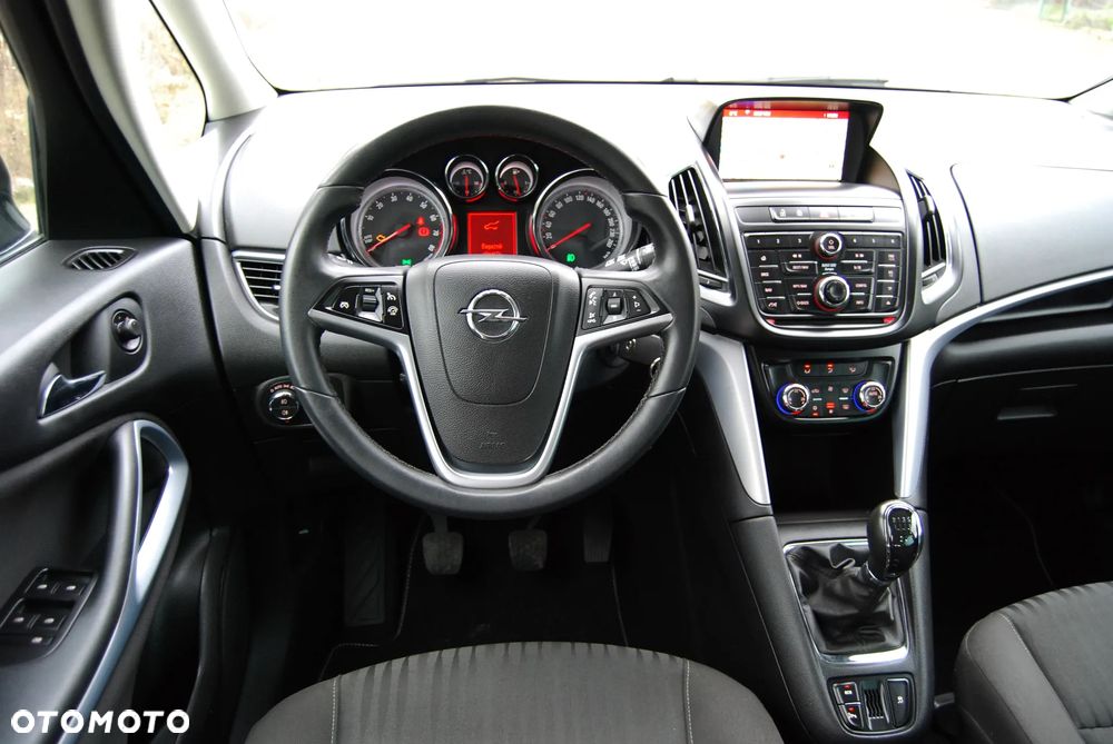 Opel Zafira 1.4 T Cosmo EU6 - 33