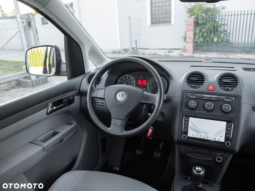 Volkswagen Caddy - 23