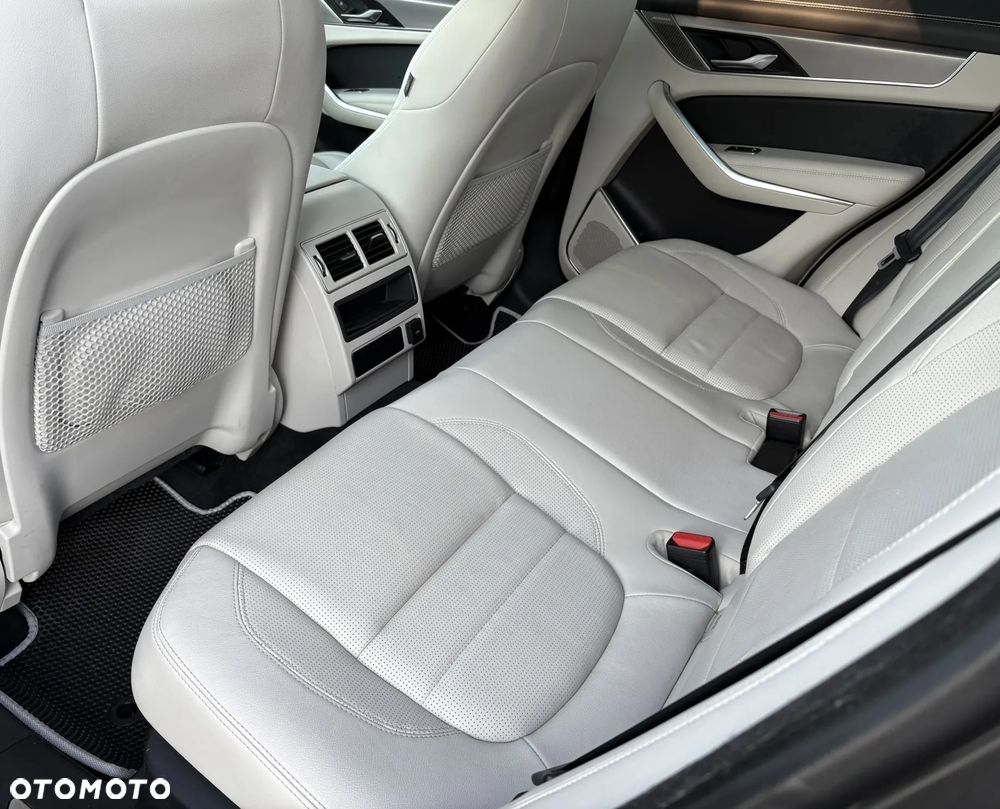 Jaguar F-Pace 2.0 P400e PHEV AWD R-Dynamic SE - 24