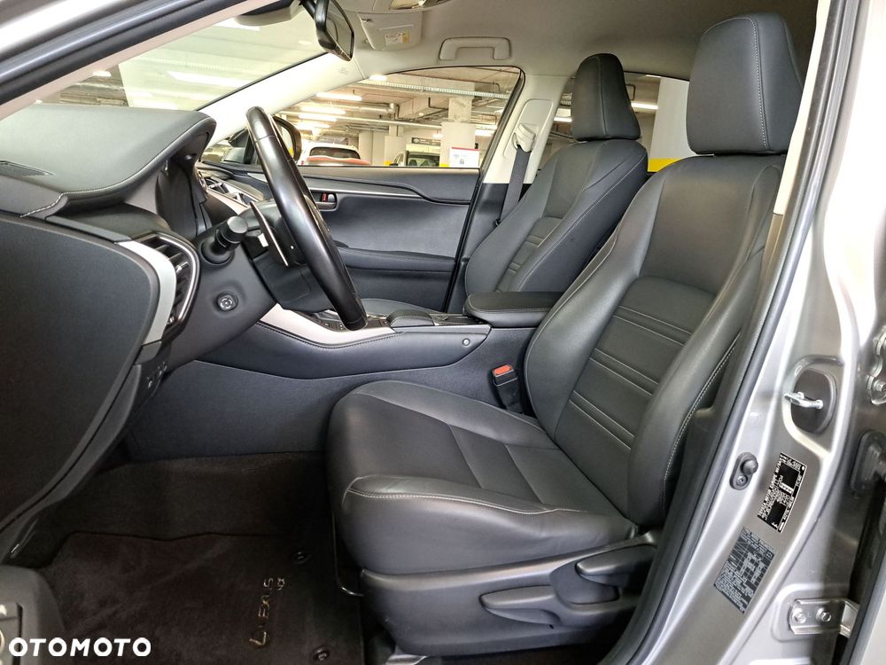 Lexus NX 300h F Impression AWD - 12