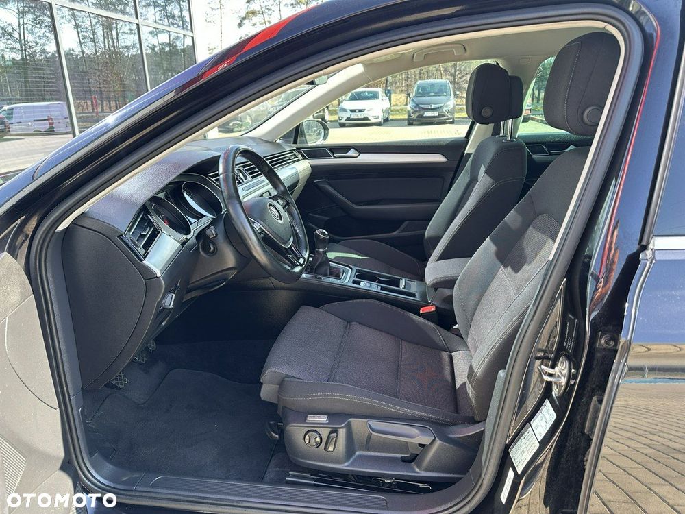 Volkswagen Passat Variant 2.0 TDI SCR Comfortline - 13