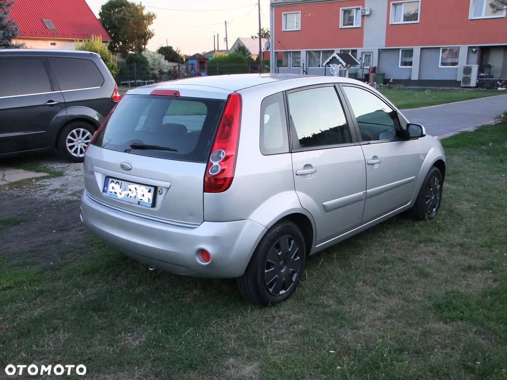 Ford Fiesta 1.3 - 4