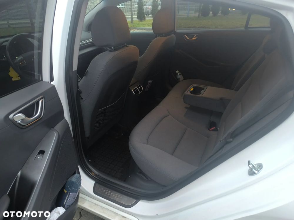 Hyundai IONIQ Plug-in hybrid Premium - 4