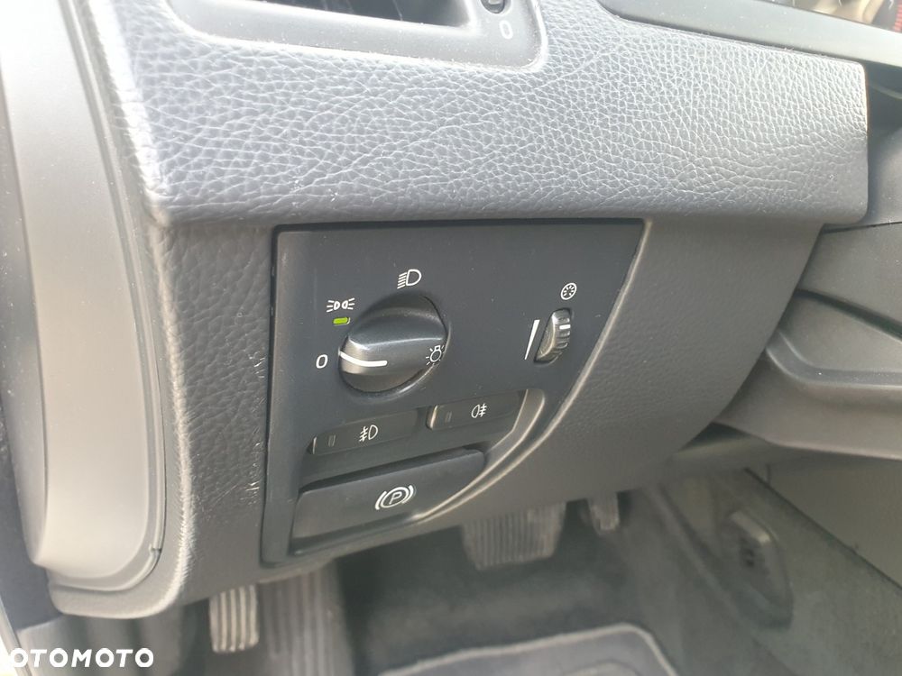 Volvo XC 90 - 8