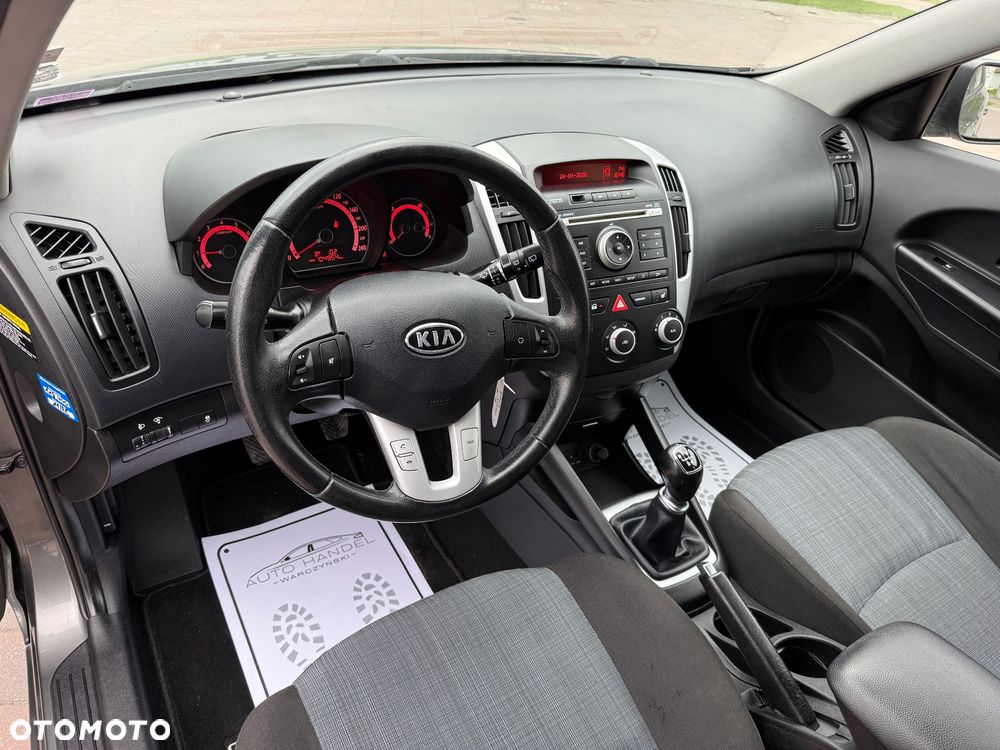 Kia Ceed 1.4 CVVT Attract - 9