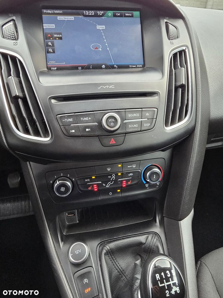 Ford Focus 1.0 EcoBoost Trend - 17