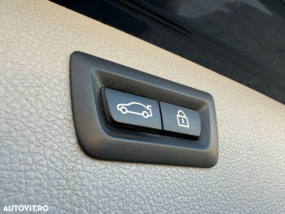 BMW Seria 3 320d Aut. Luxury Line - 13