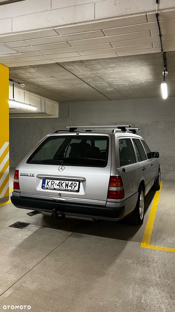 Mercedes-Benz W124 (1984-1993) - 32