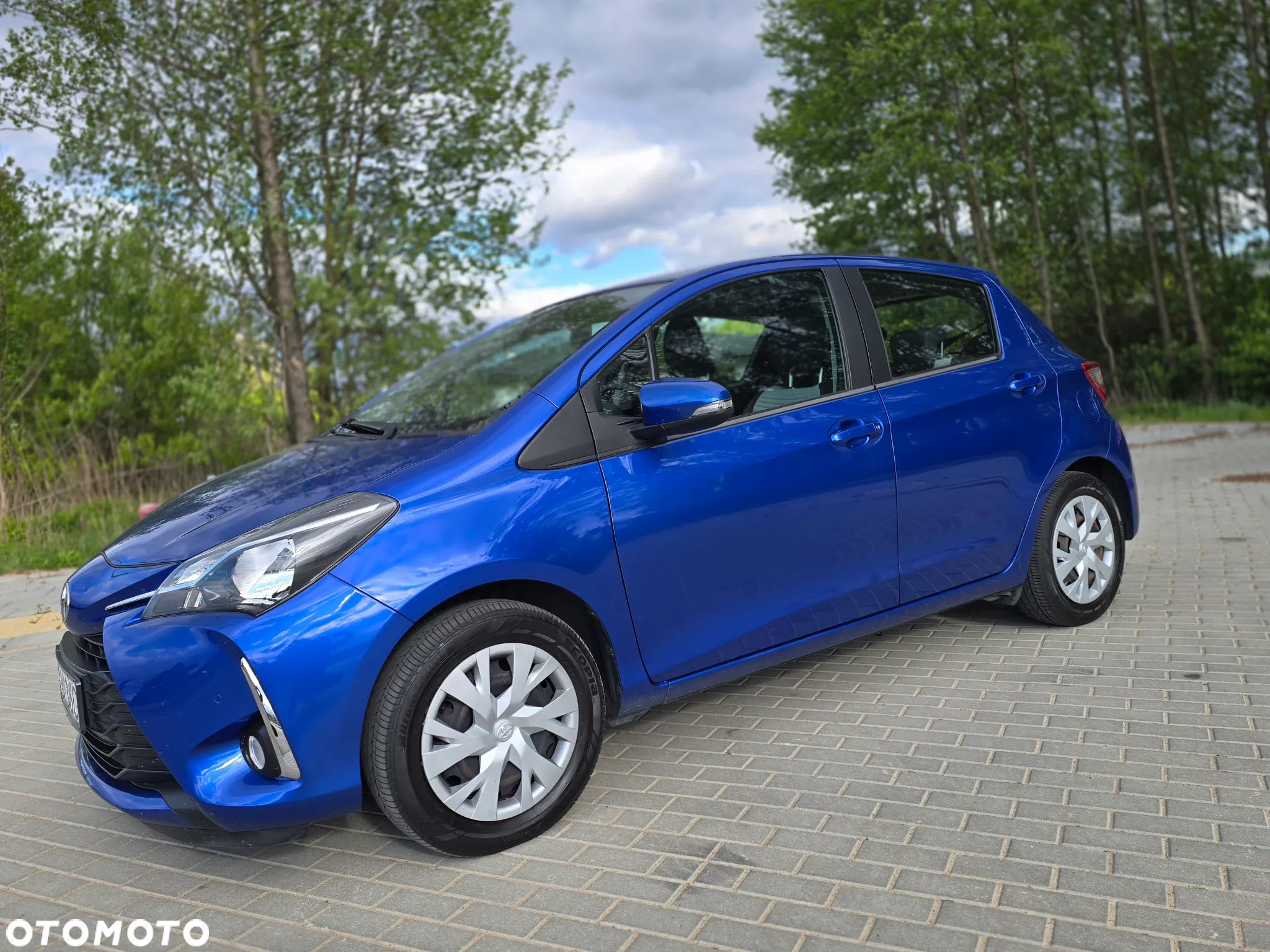 Toyota Yaris 1.5 Premium - 4