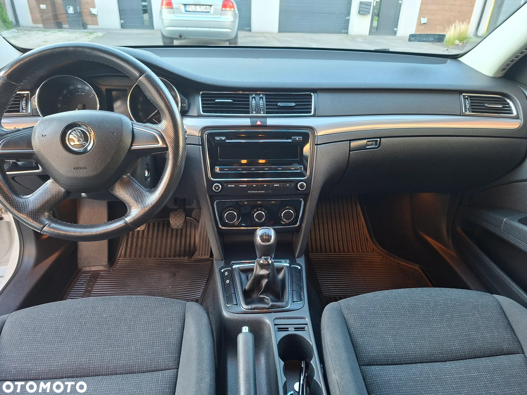 Skoda Superb 1.6 TDI Ambition - 15