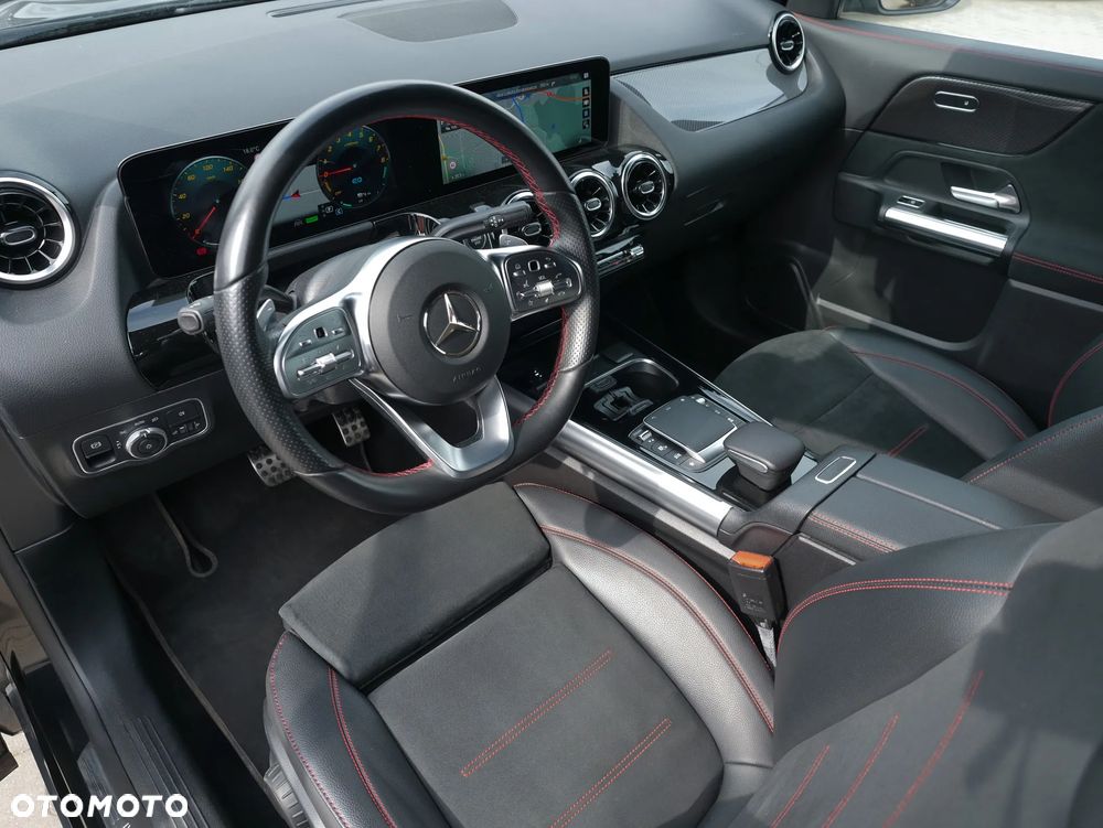 Mercedes-Benz GLA 250 e 8G-DCT AMG Line - 12