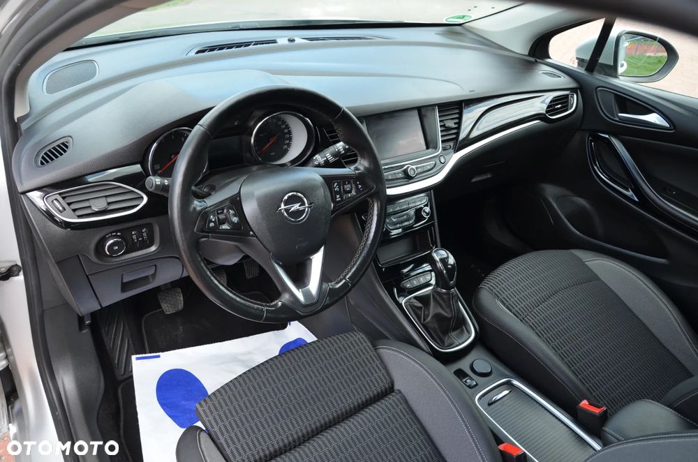 Opel Astra 1.2 T GS S&S - 24