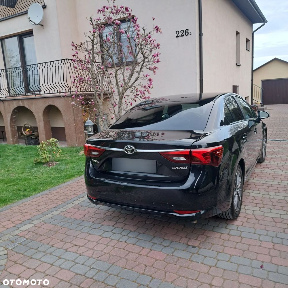 Toyota Avensis 2.0 D-4D Premium - 3