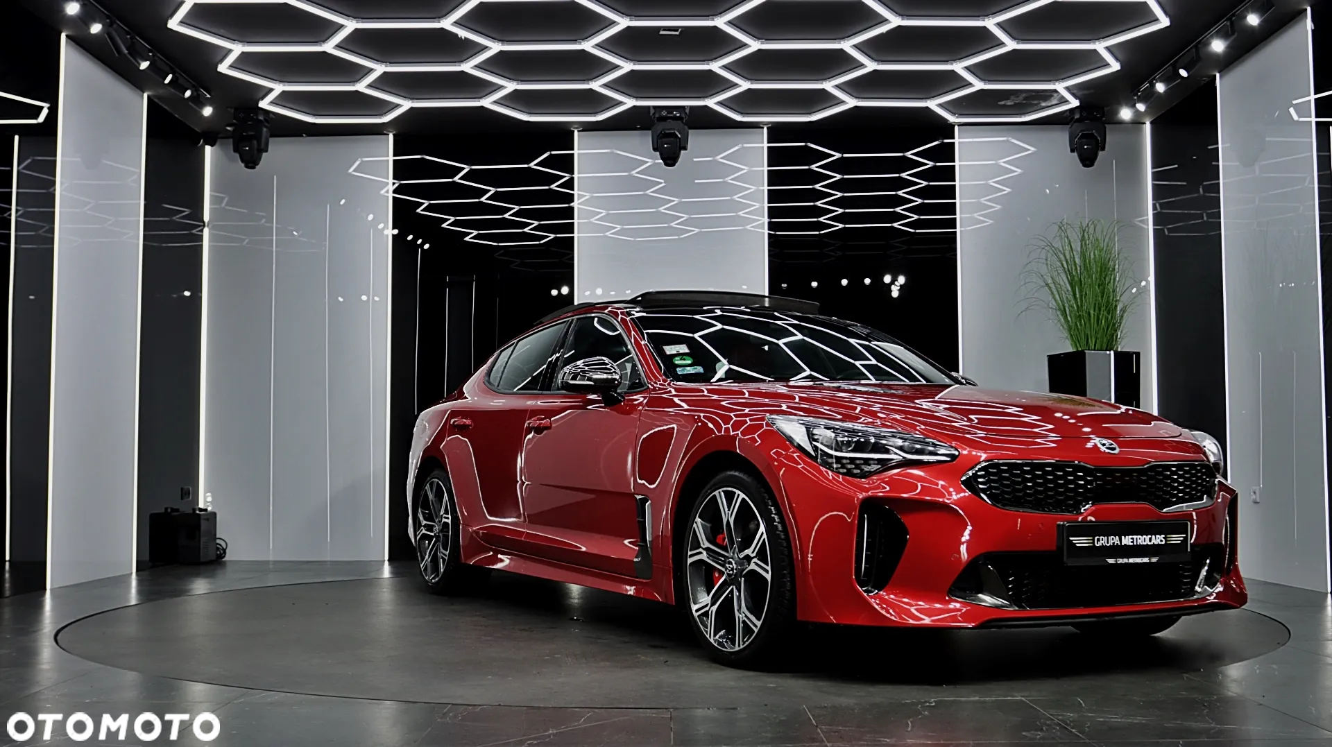 Kia Stinger 3.3 T-GDI V6 GT AWD - 14