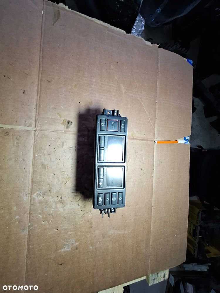 panel klimatyzacji  AUDI A3 8L 8L0820043D   (11/1) - 1