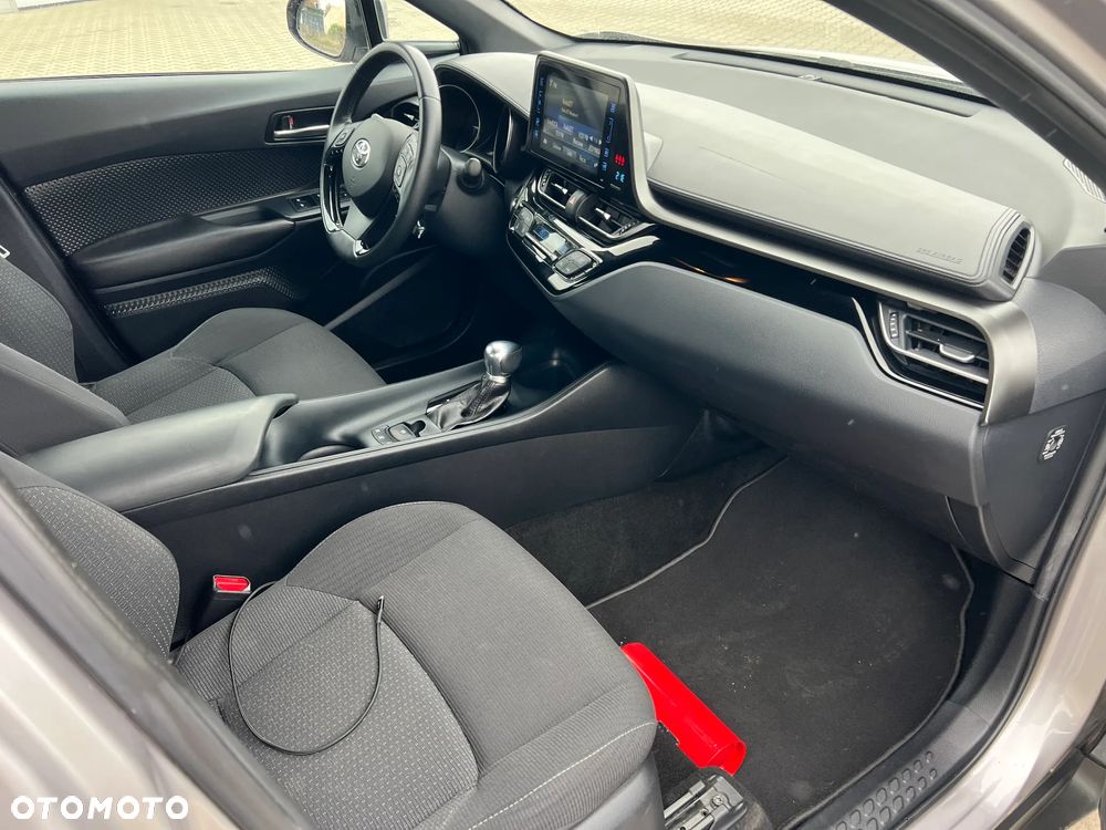 Toyota C-HR - 6