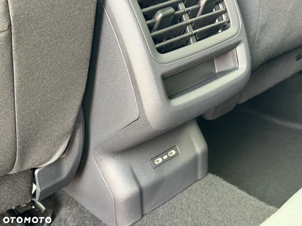 Volkswagen T-Roc 1.5 eTSI Life DSG - 11