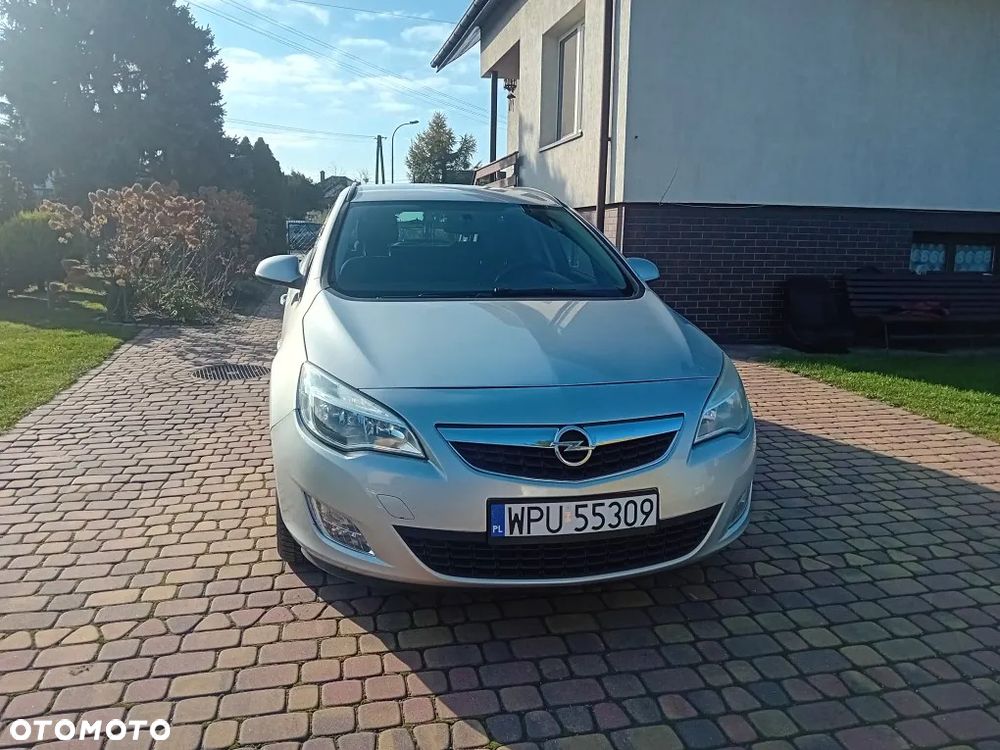 Opel Astra 1.4 Turbo Color Edition - 1