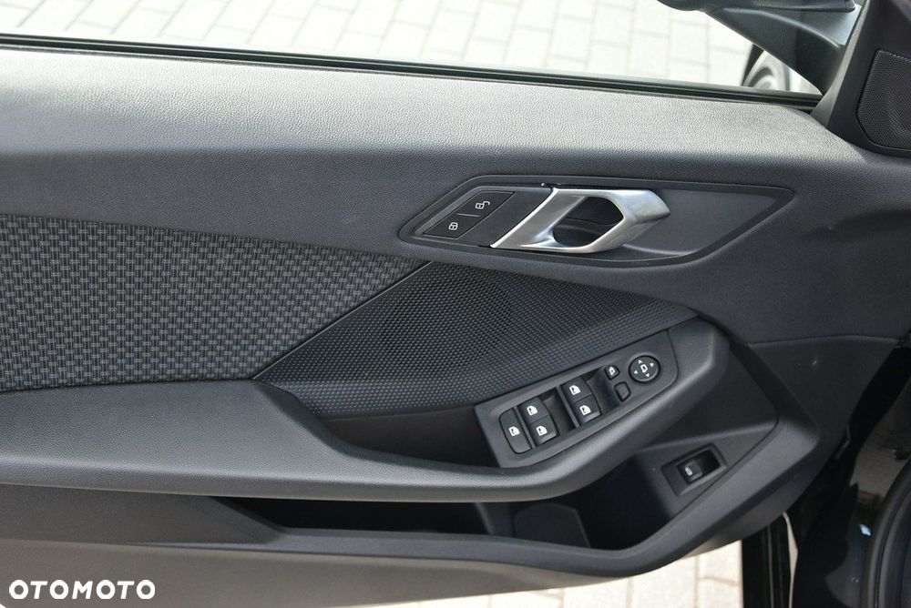 BMW Seria 1 - 24