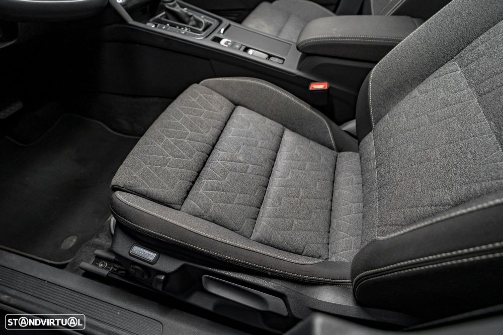 VW Passat Variant - 20