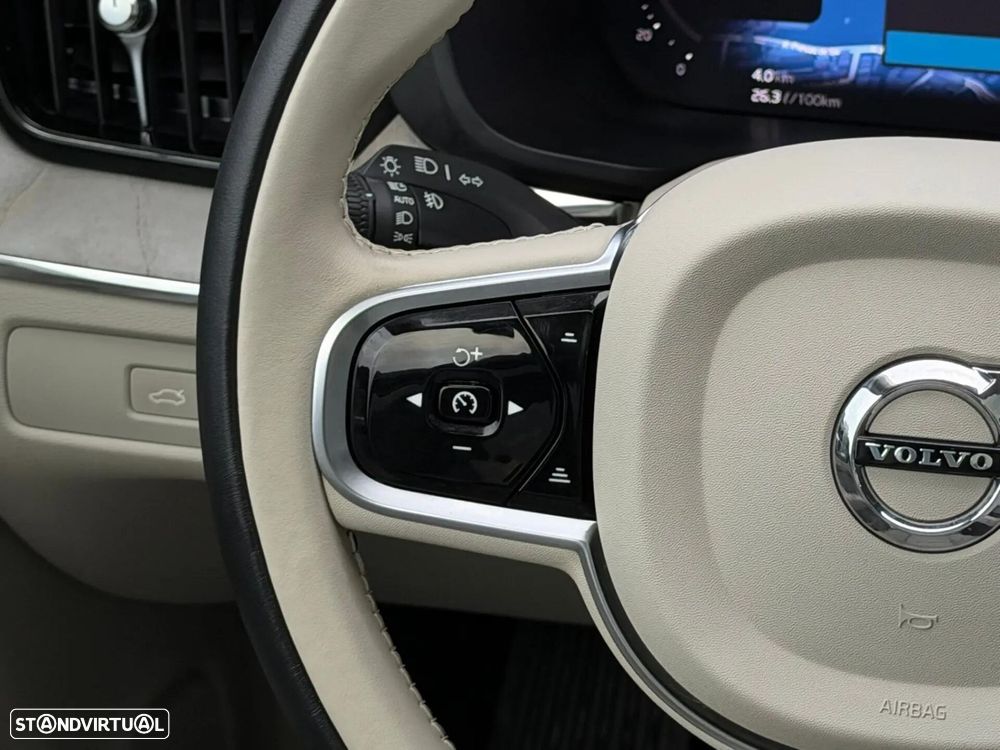 Volvo XC 60 2.0 T6 PHEV Plus Dark AWD - 30