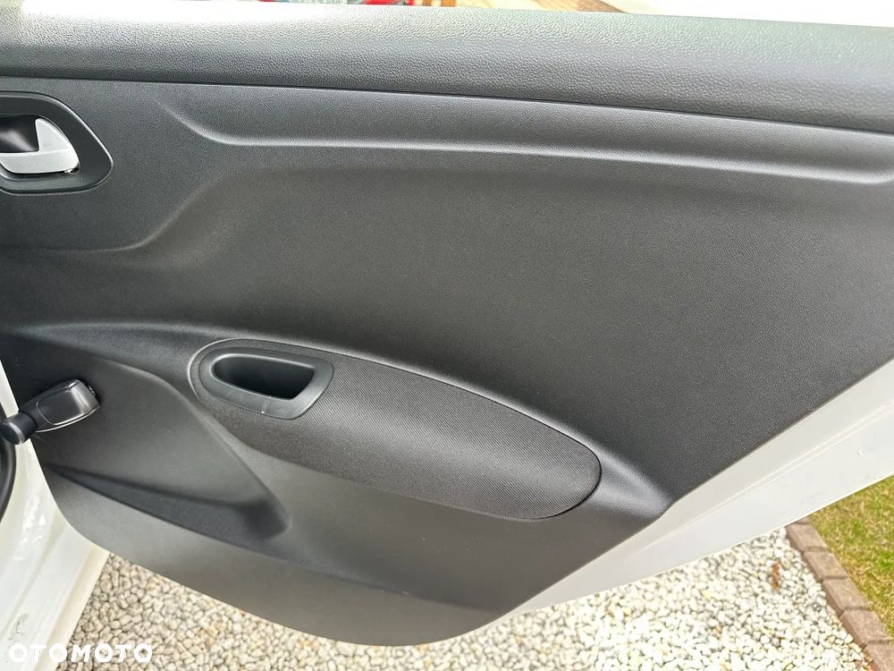 Peugeot 301 1.5 BlueHDi Active - 16