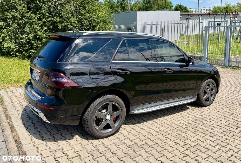 Mercedes-Benz ML 350 BlueEff 4-Matic - 4