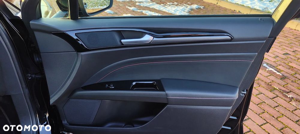 Ford Mondeo 2.0 EcoBlue ST-Line - 14