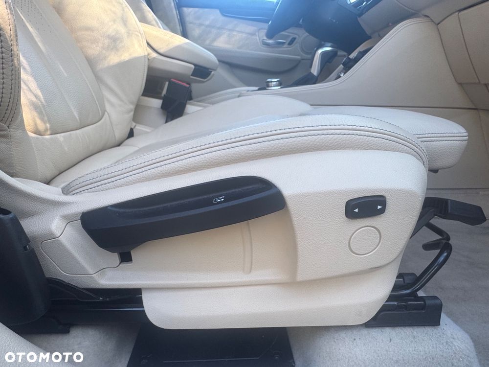 BMW Seria 2 218i Luxury Line - 27