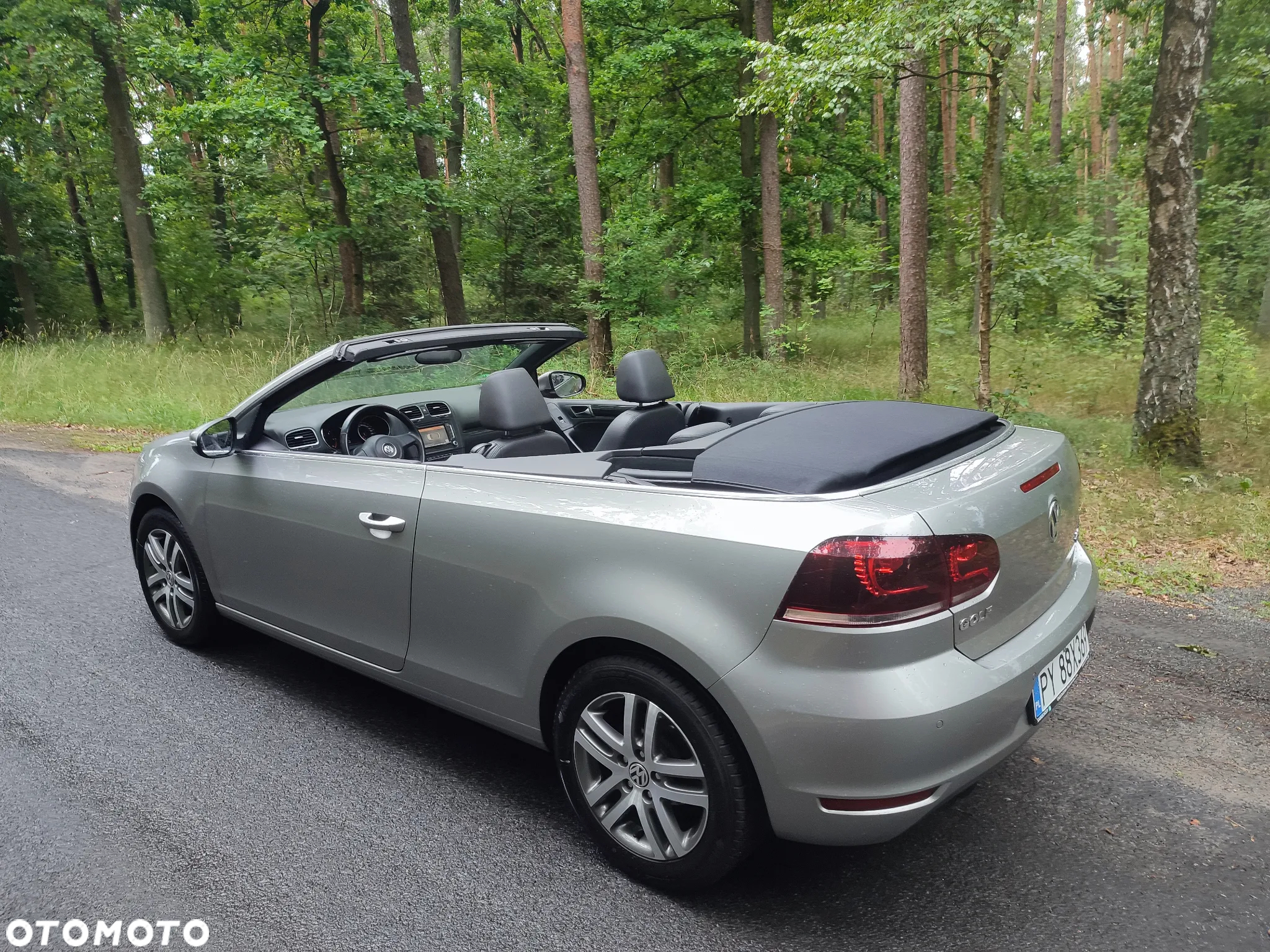 Volkswagen Golf Cabrio 2.0 TDI BlueMotion Technology Cup - 21