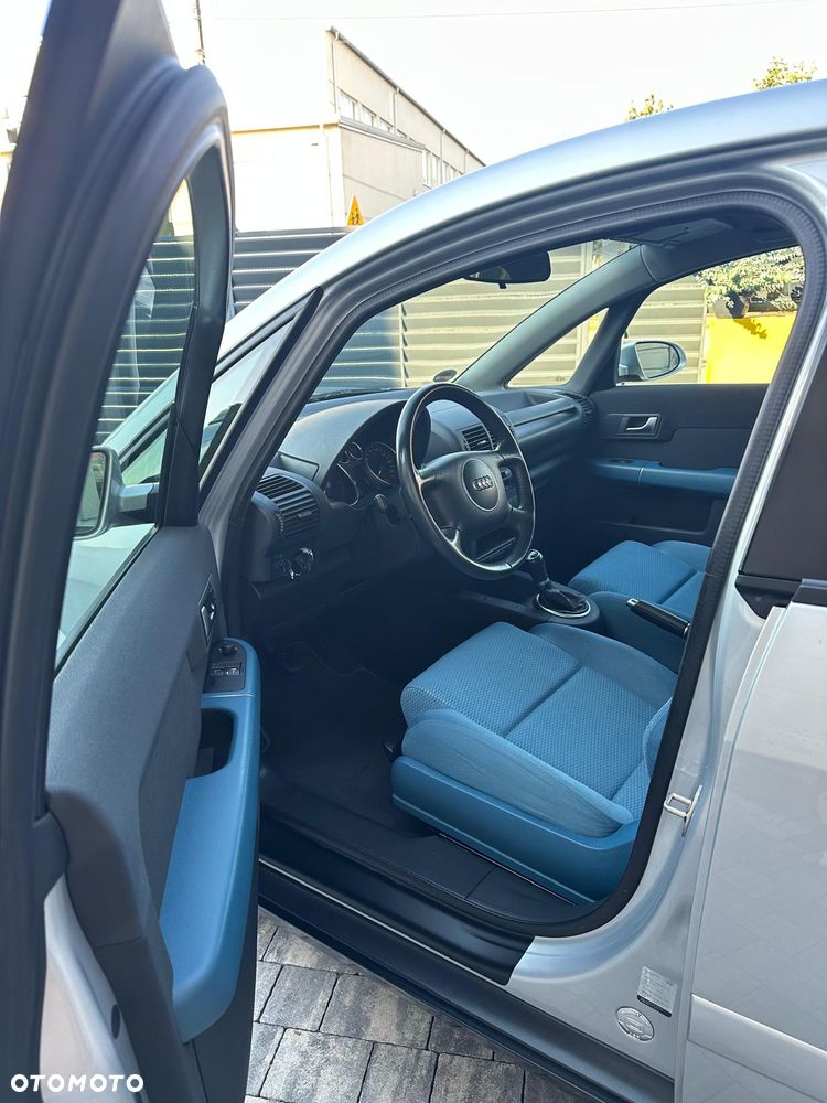 Audi A2 1.4 - 12