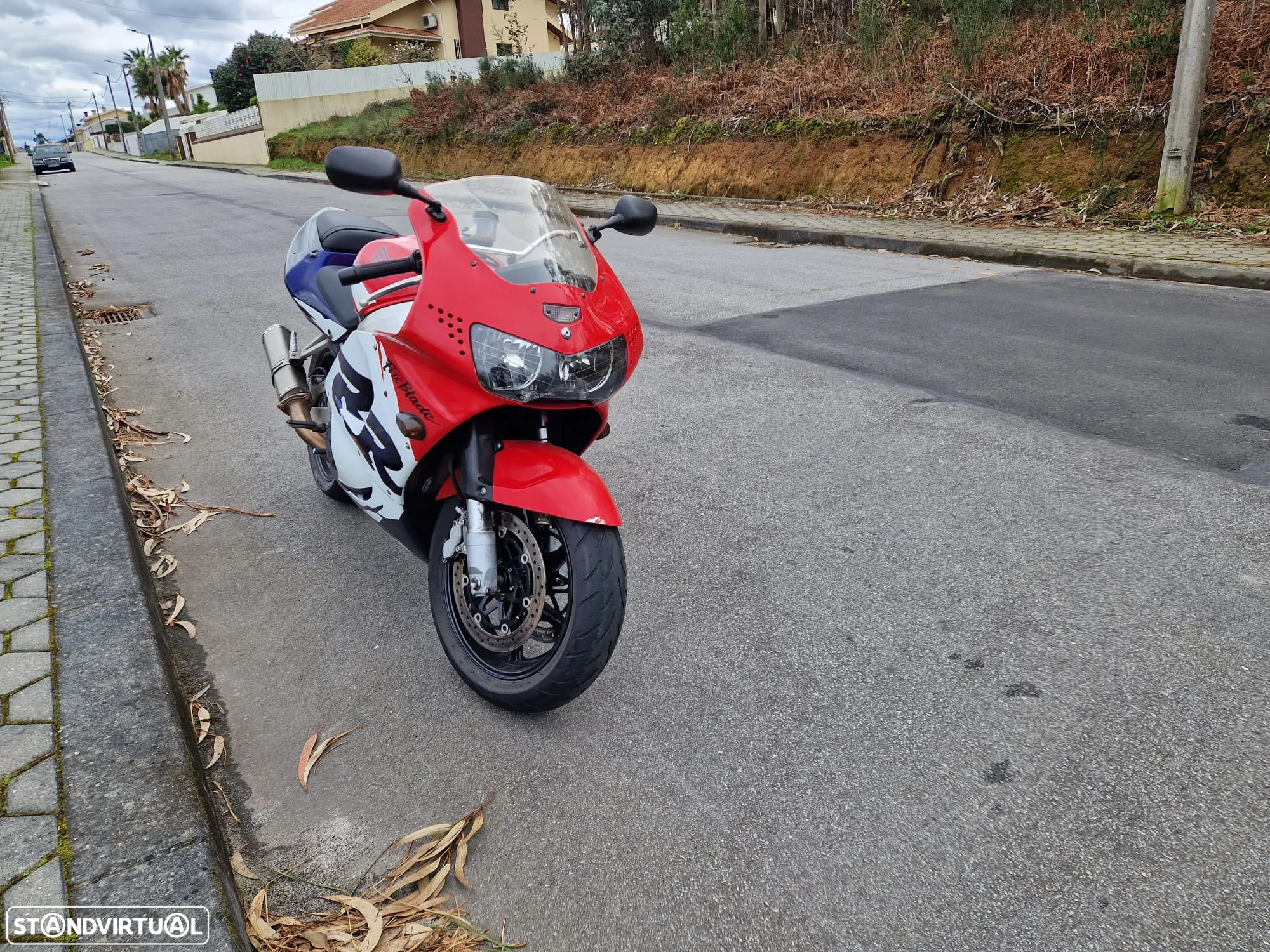 Honda CBR - 4
