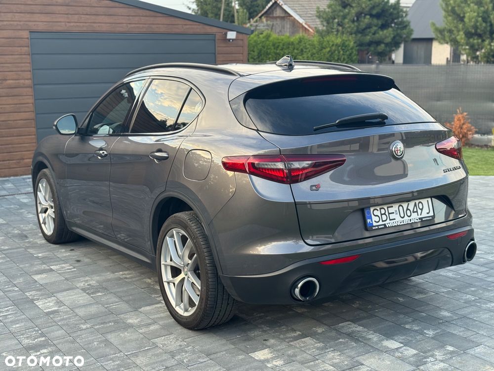 Alfa Romeo Stelvio 2.0 Turbo 16V AT8-Q4 Veloce Ti - 7