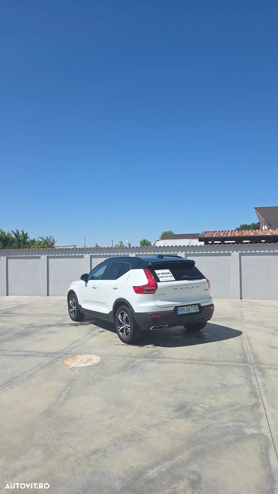 Volvo XC 40 D4 AWD R-Design - 3